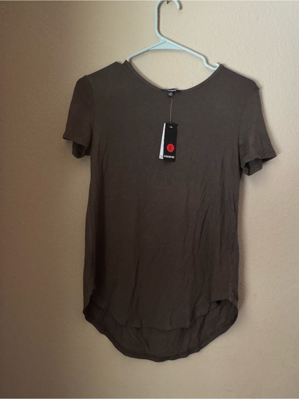 NWT Premise Olive Short Sleeve Curved-Hem Tee